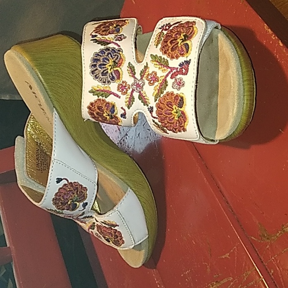 Alegria Linn Embroidered sandals